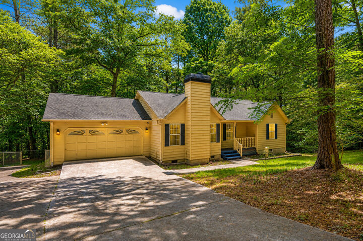 Property Photo:  4827 Oakwood Court  GA 30052 