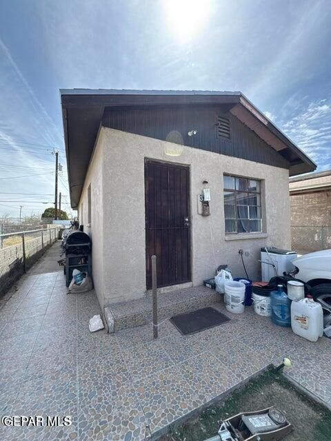 Property Photo: 324 Dolan Street TX 79905