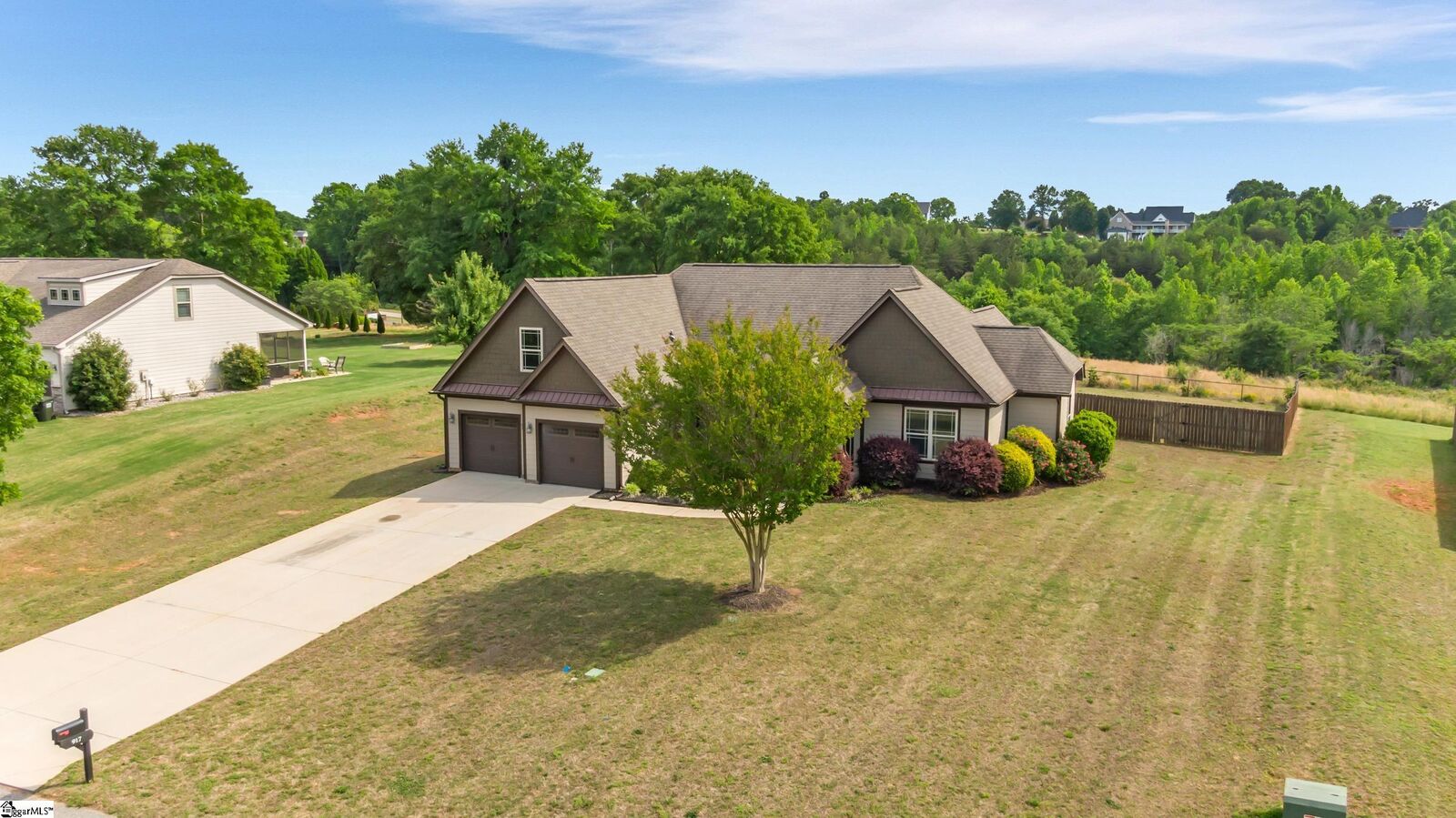 Property Photo: 917 Garnet Drive SC 29323