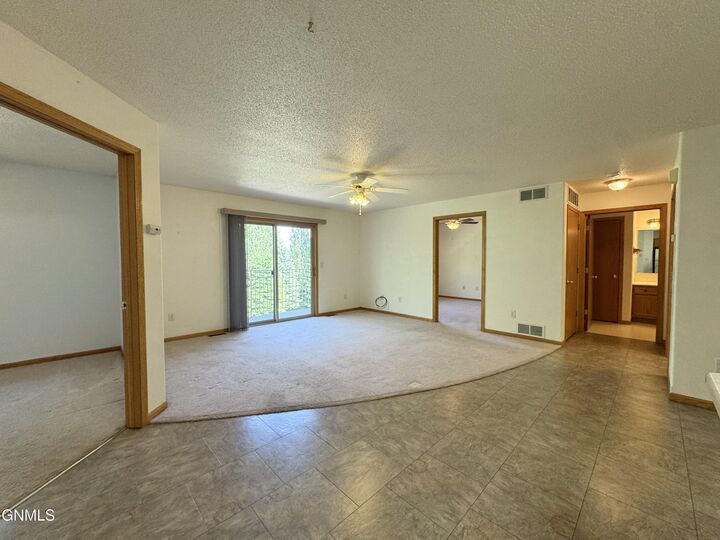 Property Photo: 131 3rd Avenue SE 307 ND 58554