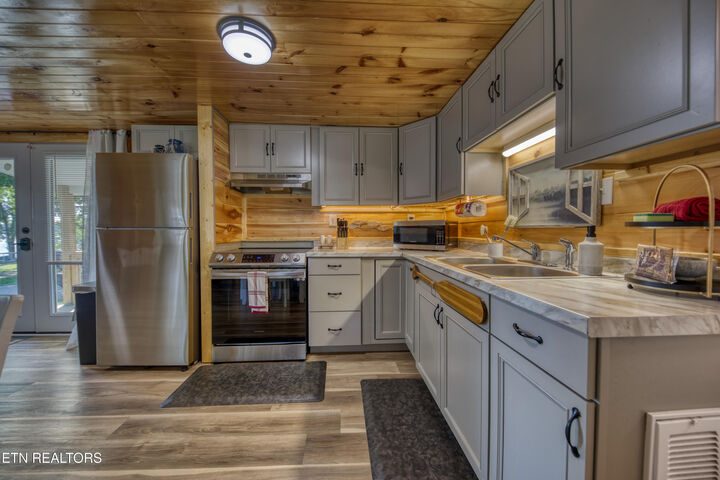 Property Photo:  1239 Fishermans Way  TN 37876 