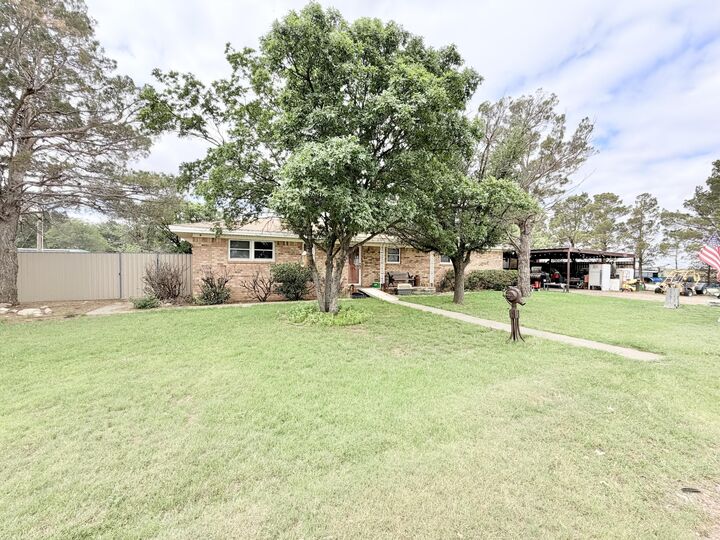 Property Photo:  602 N 3rd St Street  TX 79343 