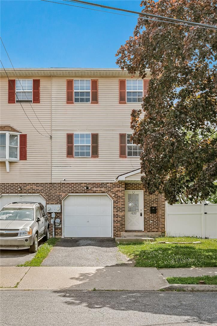 Property Photo: 1632 E Washington Street PA 18109
