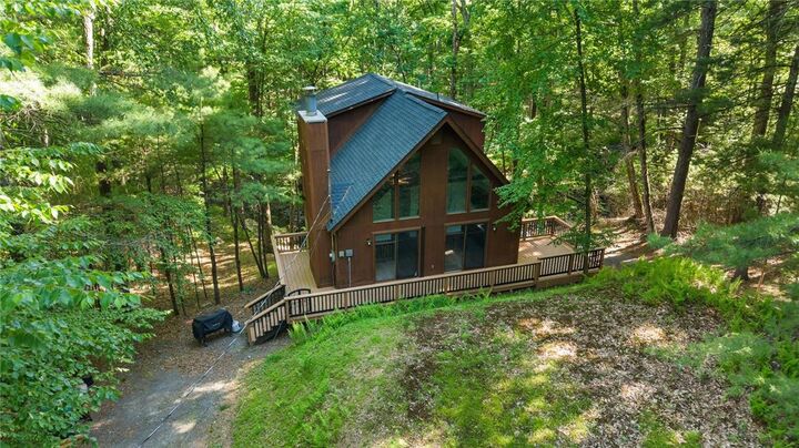 Property Photo: 103 Lollipop Lane PA 18328