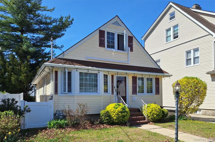 Property Photo: 184 E Chester Street NY 11580