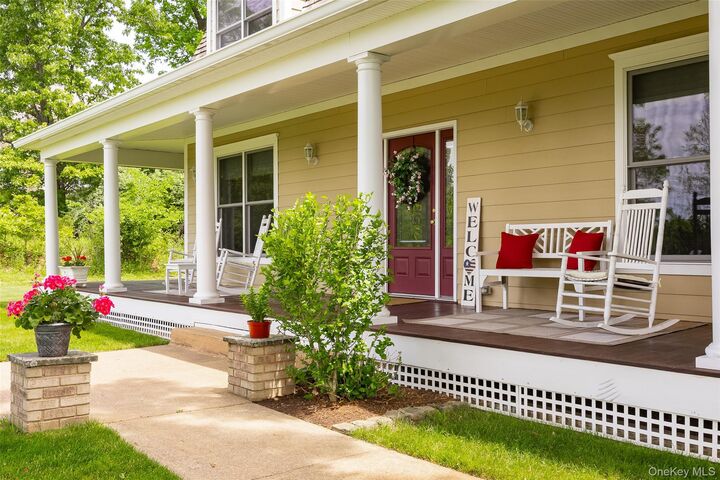 Property Photo:  12 Nichris Lane  NY 12580 