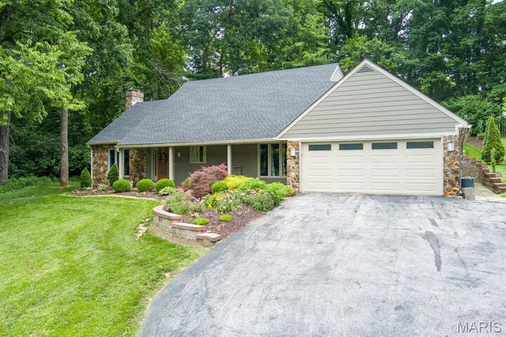 Property Photo: 18 Powder Creek Drive IL 62223