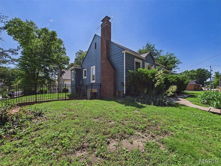 Property Photo:  116 N Myrtle Street  IL 62025 