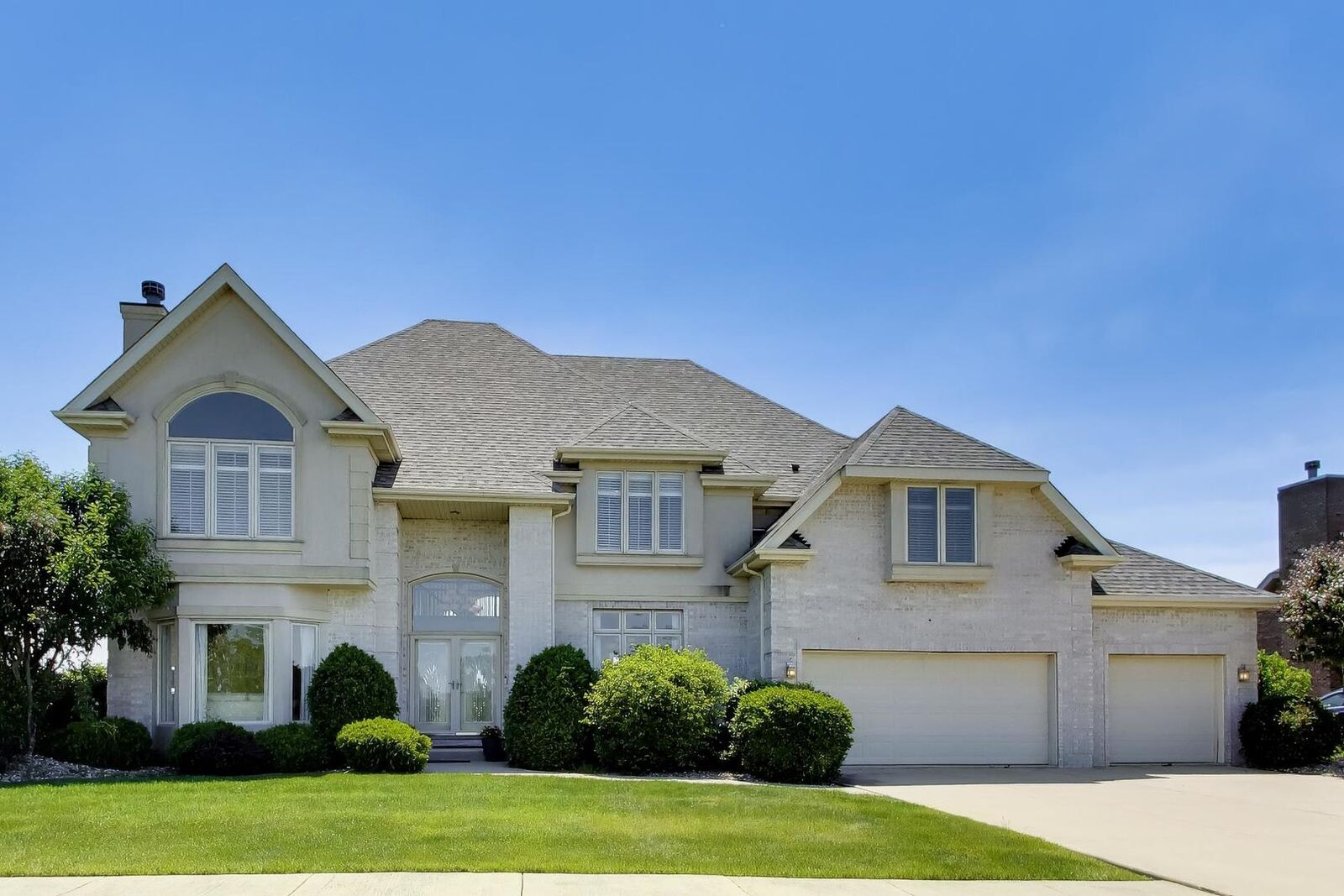 Property Photo:  