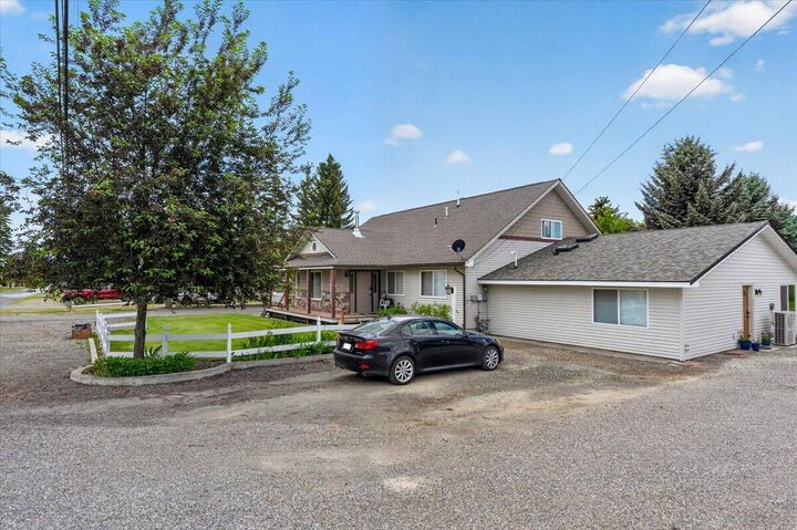 Property Photo:  1005 N 3rd St E  WA 99109 