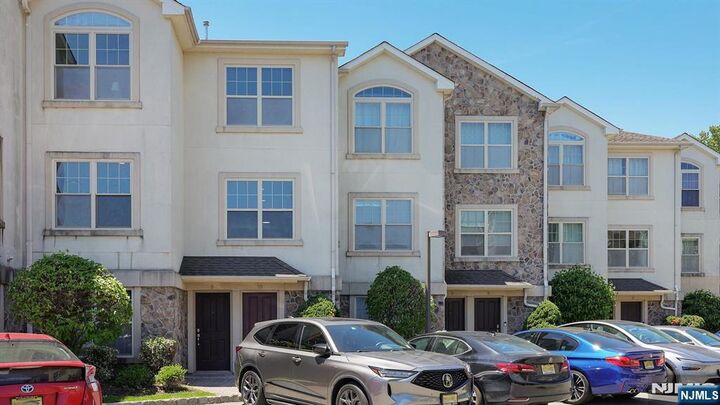 Property Photo:  1625 Paterson Plank Road 10  NJ 07094 