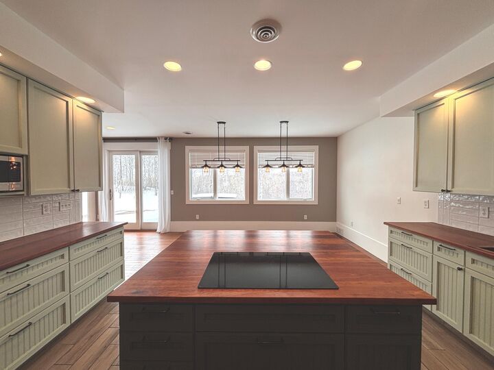 Property Photo: 2718 Northridge Drive MN 55811