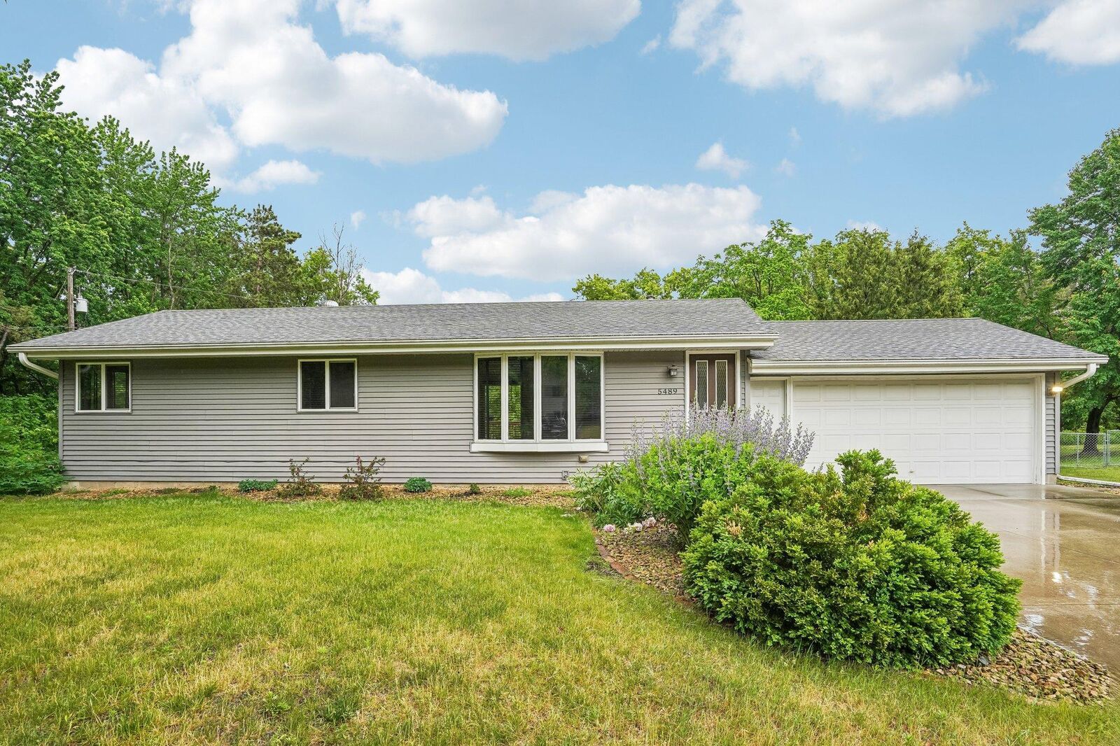 Property Photo: 5489 270th Street MN 55092
