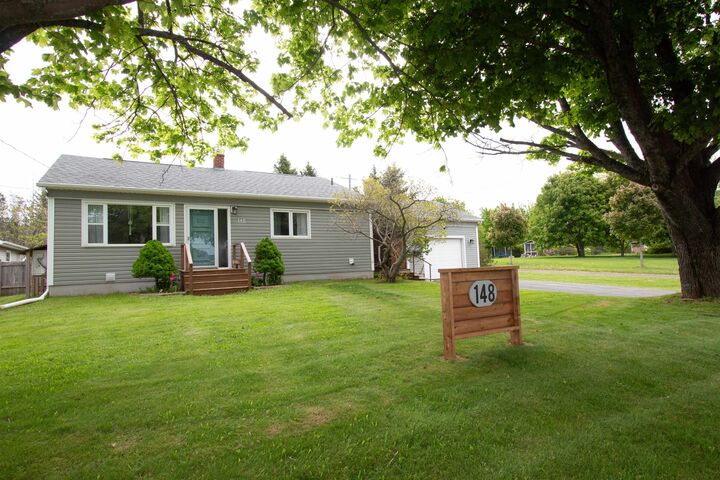 148 South Drive — photo 1