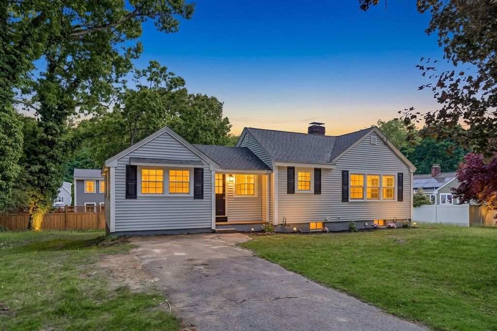 Property Photo:  95 Circle Dr  MA 02093 