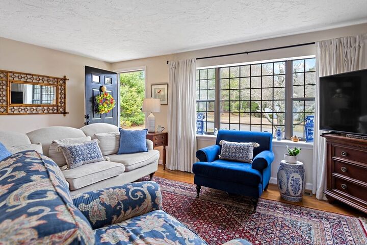 Property Photo:  7 Bonnie Briar Rd  MA 02655 