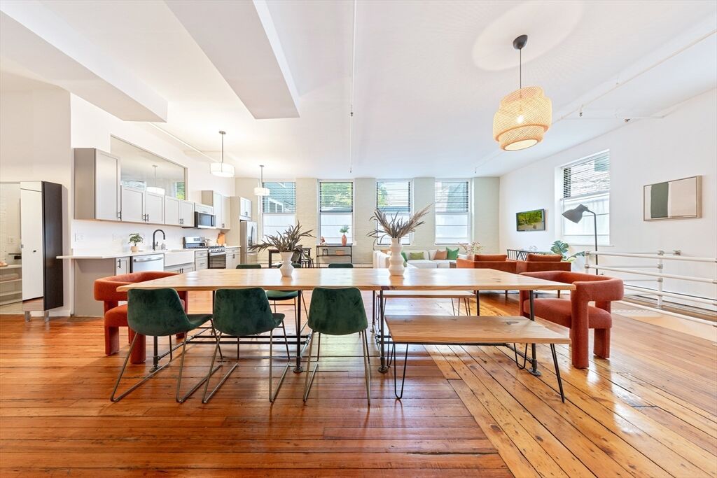 Property Photo: 69 Harvey St 3 MA 02141