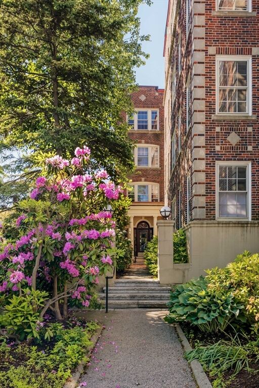 Property Photo:  32 Shepard Street 21  MA 02138 