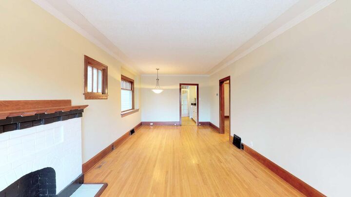 Property Photo: 215 10 Avenue NE AB T2E 0X1
