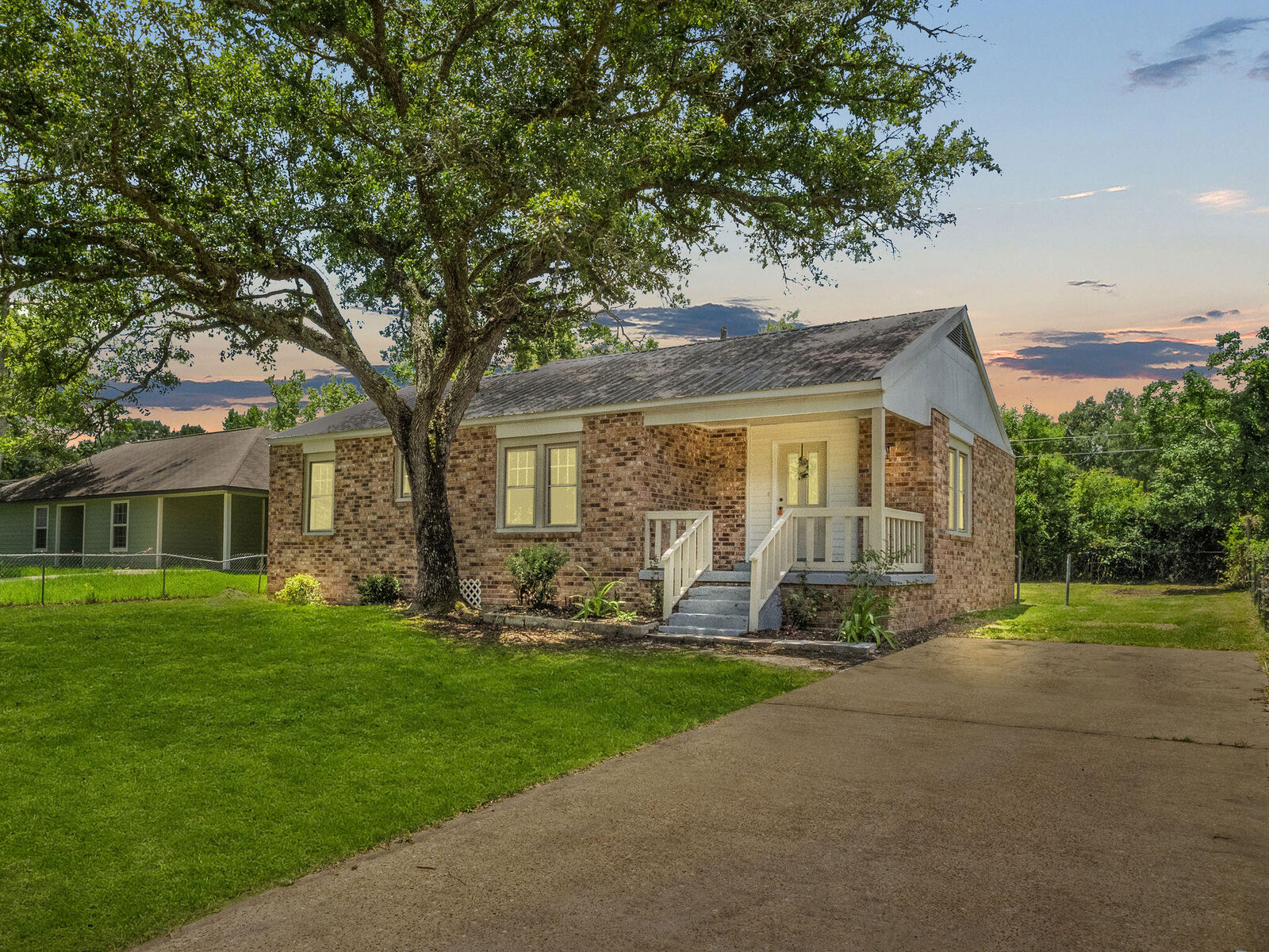Property Photo:  512 Whittington  LA 71446 