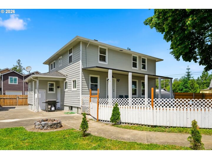 Property Photo:  707 SE Union St  WA 98607 