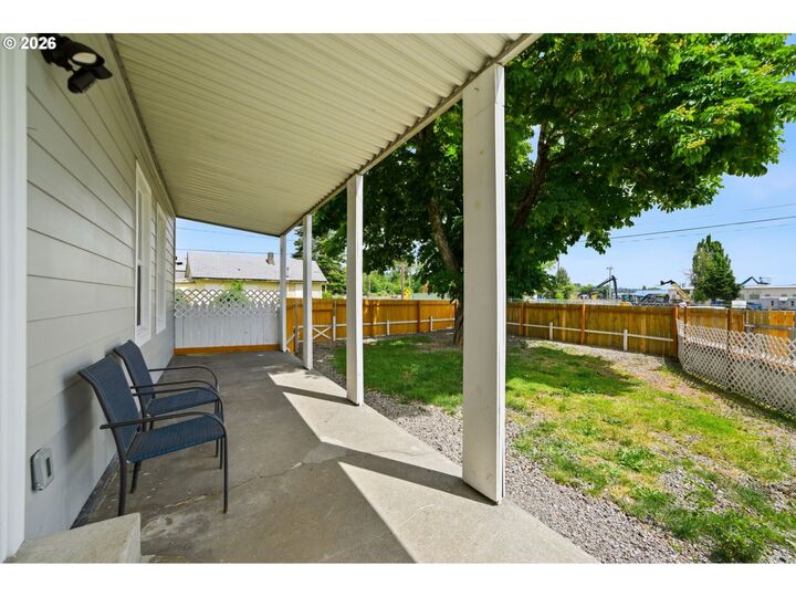Property Photo:  707 SE Union St  WA 98607 