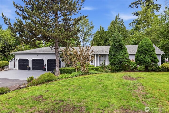 Property Photo:  15023  228th St SE  WA 98296 