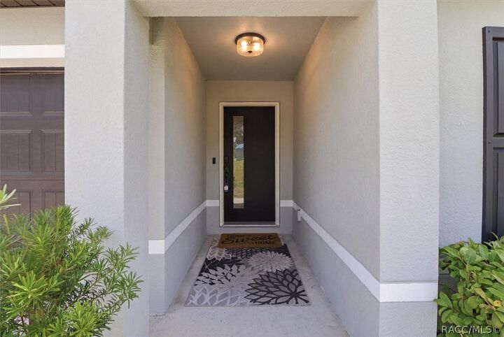 Property Photo: 6286 Grapewood Road FL 34609