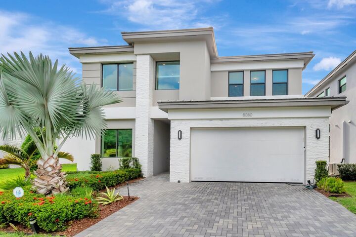 Property Photo: 8080 Laurel Falls Drive FL 33496