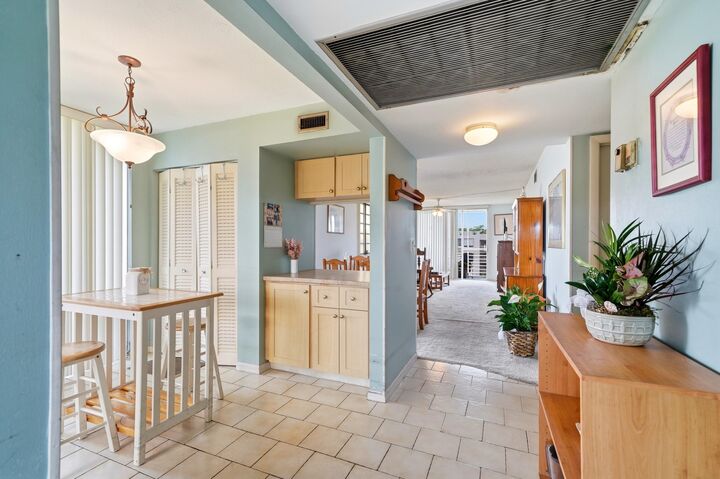 Property Photo: 901 Colony Point Circle 523 FL 33026