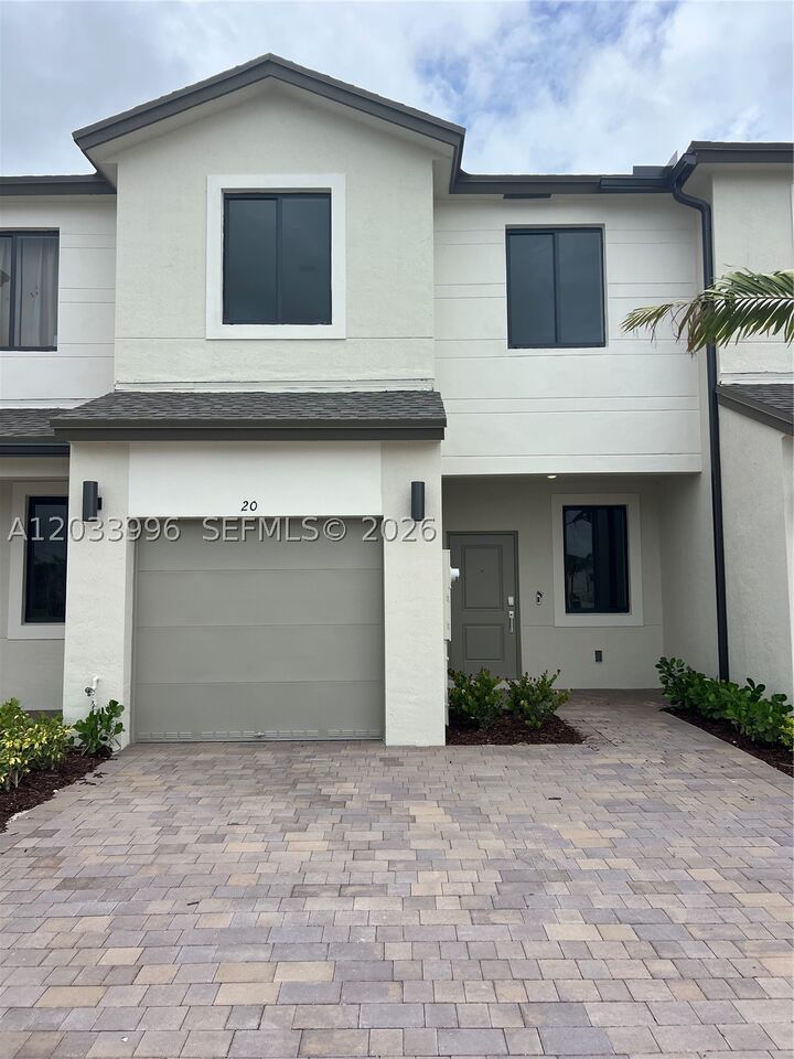 Property Photo:  20 NW 15th Ct  FL 33034 