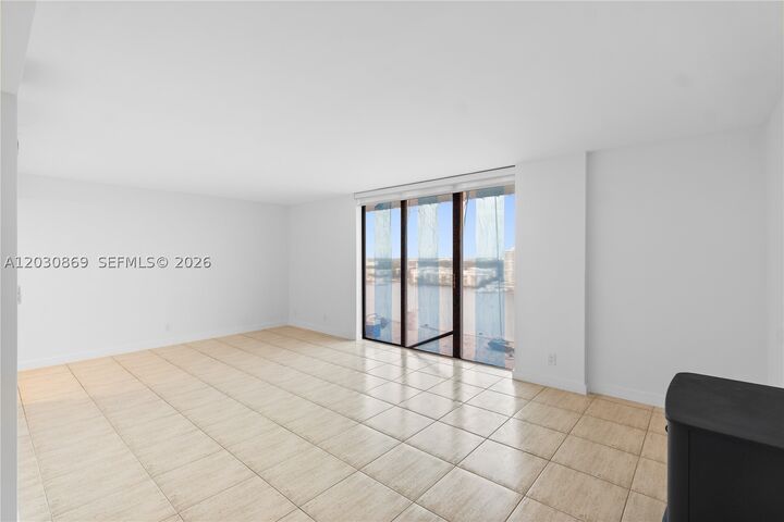 Property Photo:  18181 NE 31st Ct 1801  FL 33160 
