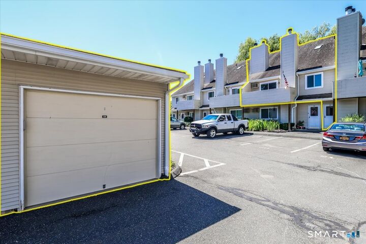 Property Photo: 136 Pembroke Road 6-50 CT 06811