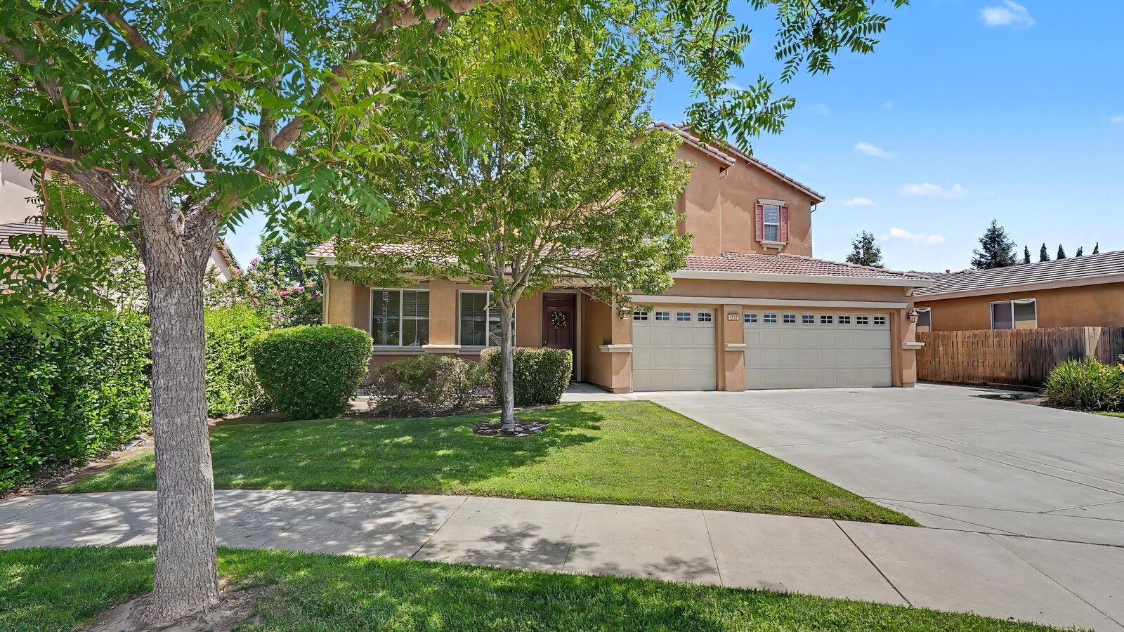 Property Photo: 4212 W Clinton Court CA 93291