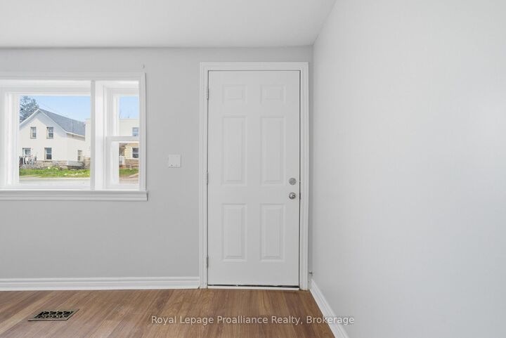 Property Photo: 199 Dundas Street E ON K8V 1L8