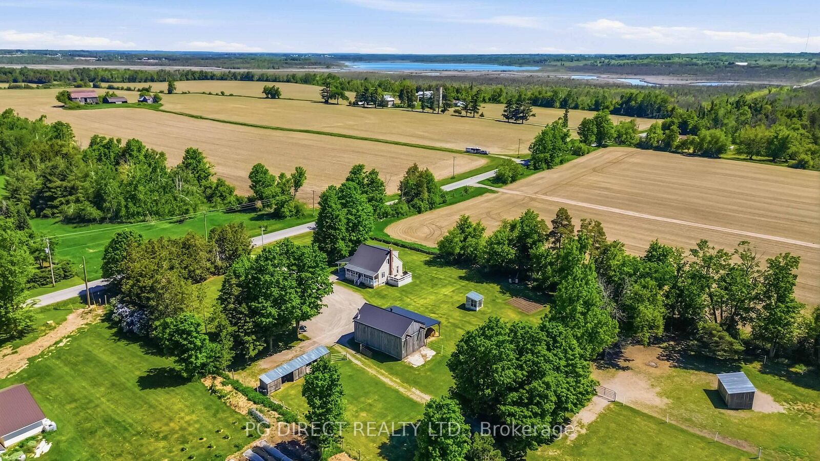 Property Photo: 516 Kings Wharf Road ON K0M 1L0