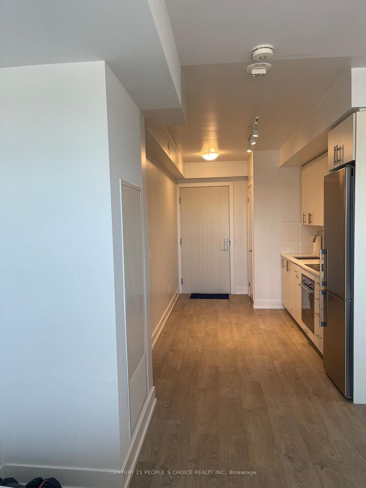 Property Photo: 2550 Simcoe Street 506 ON L1L 0R5