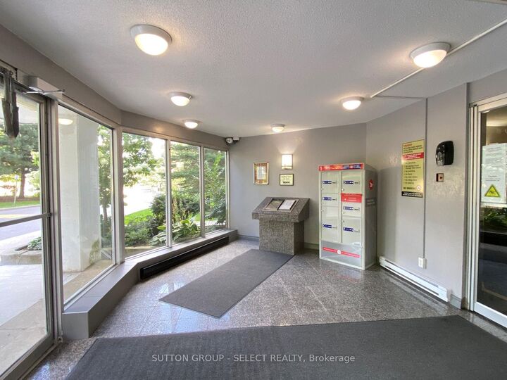 Property Photo: 1105 Jalna Boulevard 1505 ON N6E 2S9