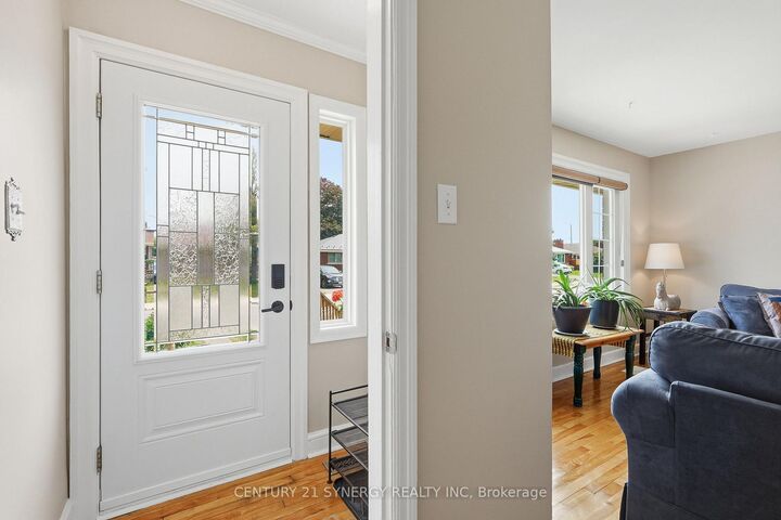 Photo de la propriété:  1324 Avenue O N/A  ON K1G 0A9 