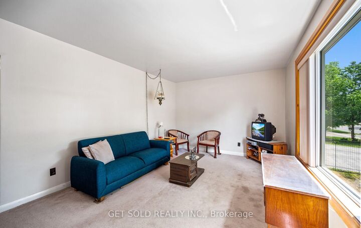 Property Photo: 131 Clearbrooke Circle ON M9W 2E9