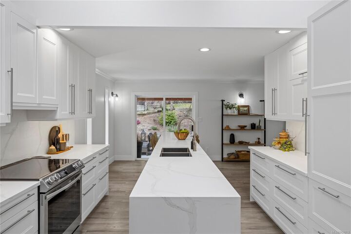 Property Photo: 2191 Florence Dr BC V9P 9E9