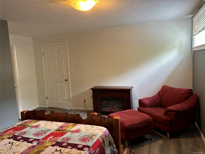 Property Photo:  889 Highwood Dr  BC V9M 1B3 