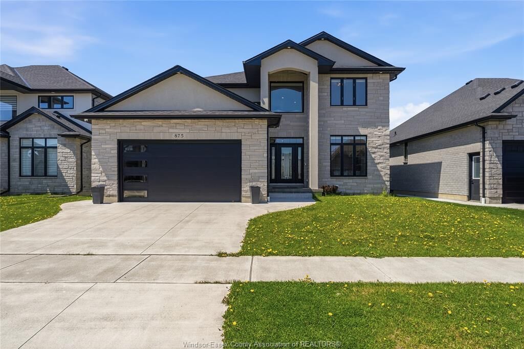 Property Photo: 875 Magnolia Lane ON N7S 0G3
