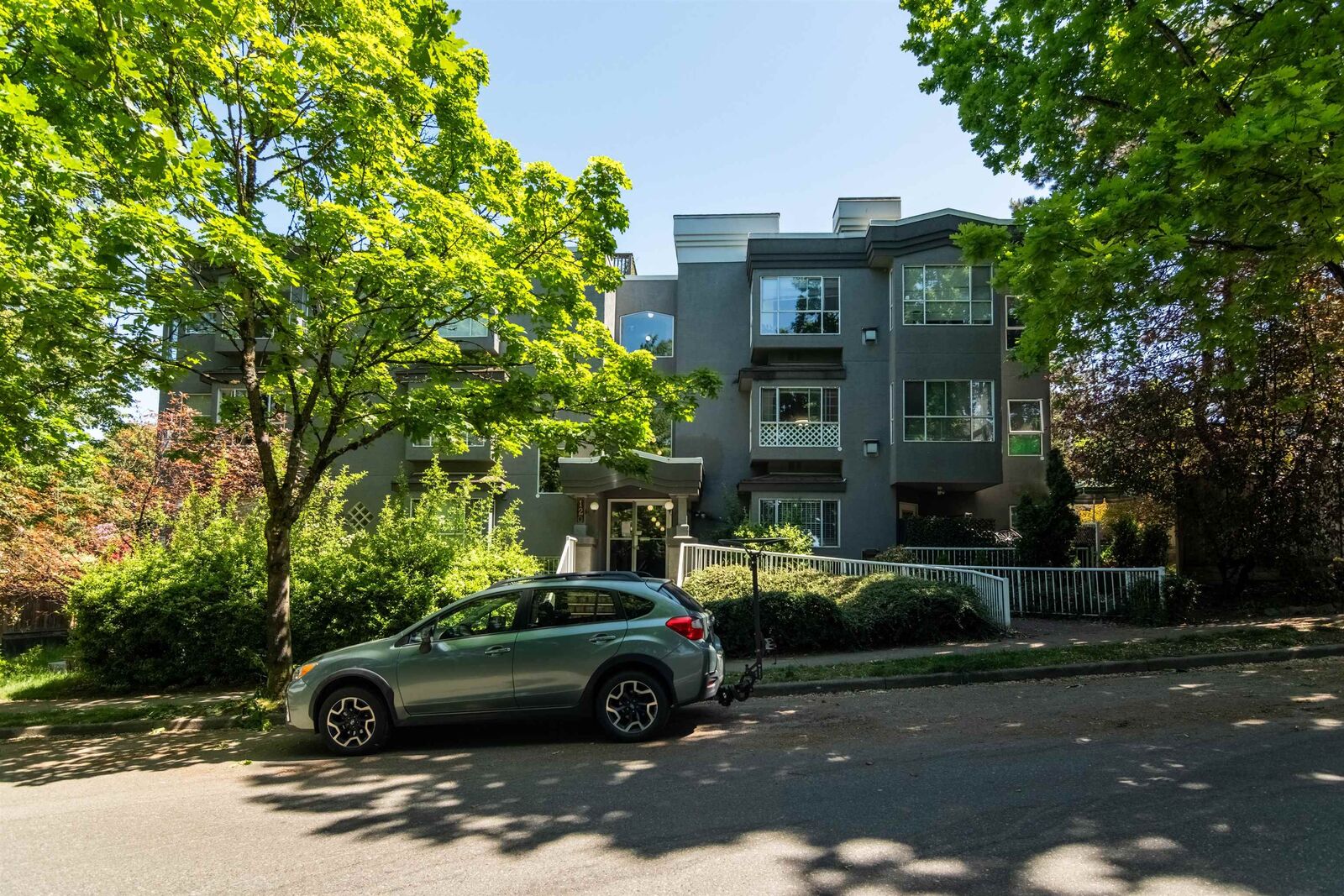 Property Photo:  120 Garden Drive Ph1  BC V5L 4P4 