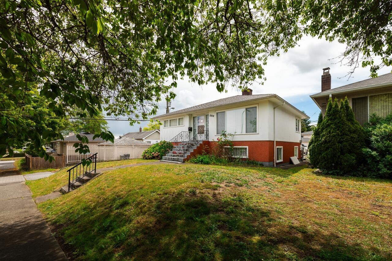 Property Photo: 3678 E 25th Avenue BC V5R 1K5