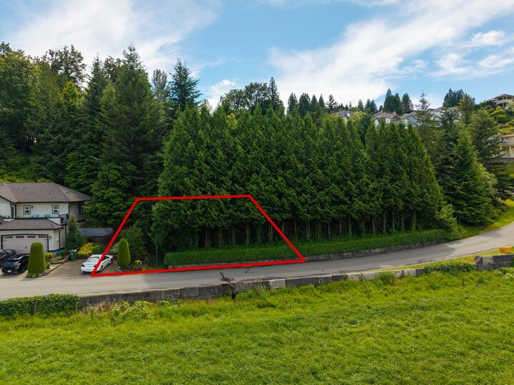 Property Photo: 47470 Chartwell Drive 1 BC V2P 8A2