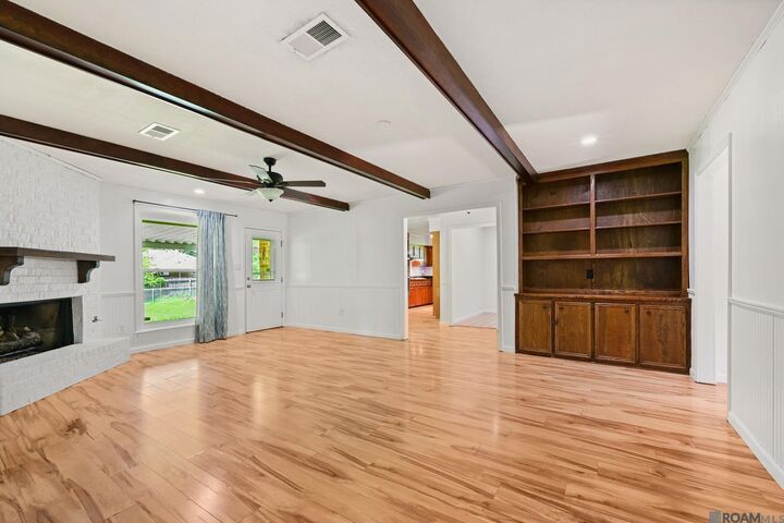 Property Photo:  9924 Buttercup Dr  LA 70809 