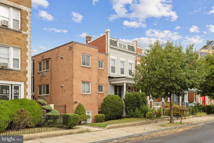 Property Photo: 3656 New Hampshire Avenue NW 3 DC 20010