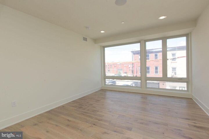 Property Photo:  2431 Frankford Avenue 35 11  PA 19125 