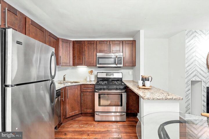 Property Photo:  1317 Rodman Street 21 2B  PA 19147 